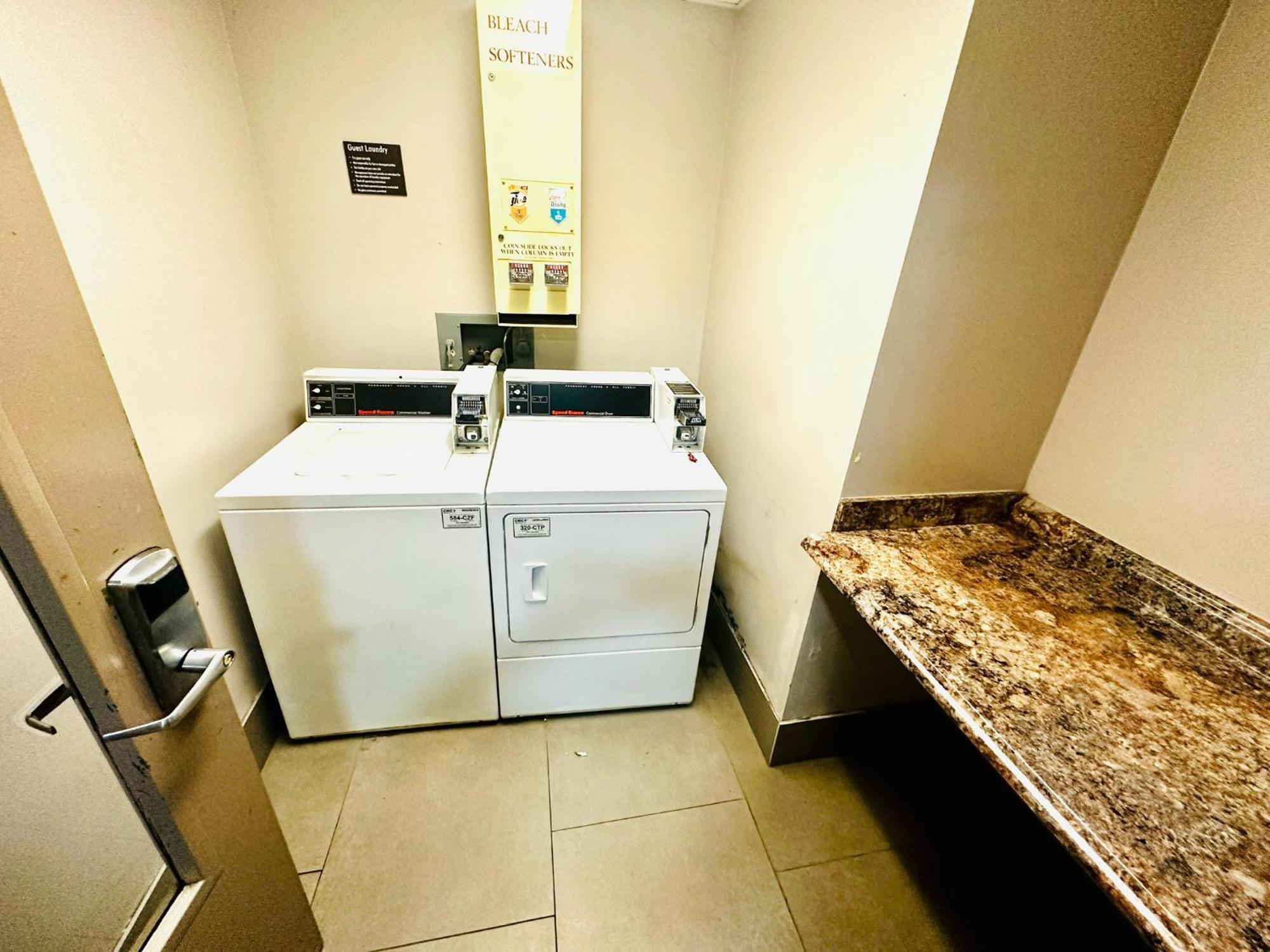 Radiant Inn And Suites مورفريسبورو المظهر الخارجي الصورة